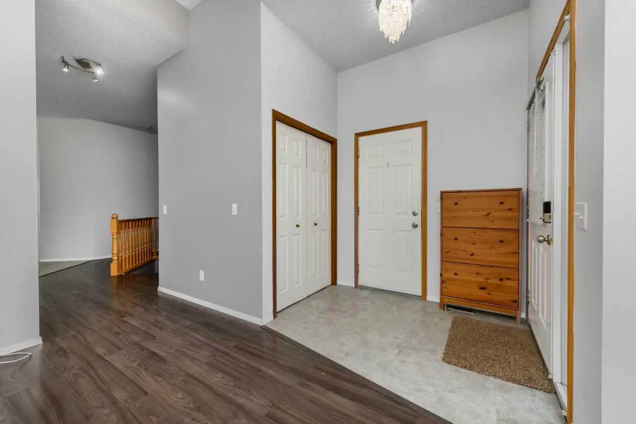 25 Prestwick Pond Terrace SE