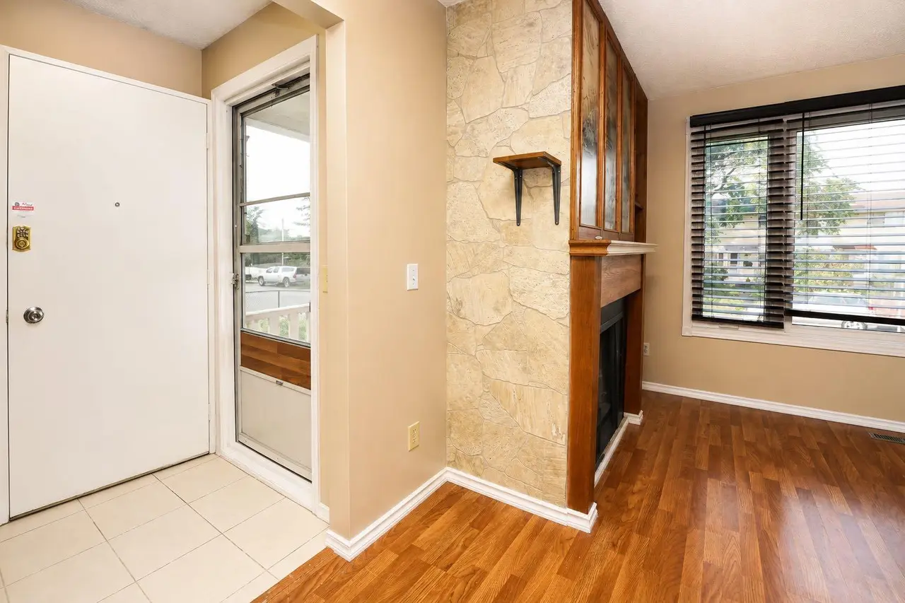 7 Dovercliffe Way SE