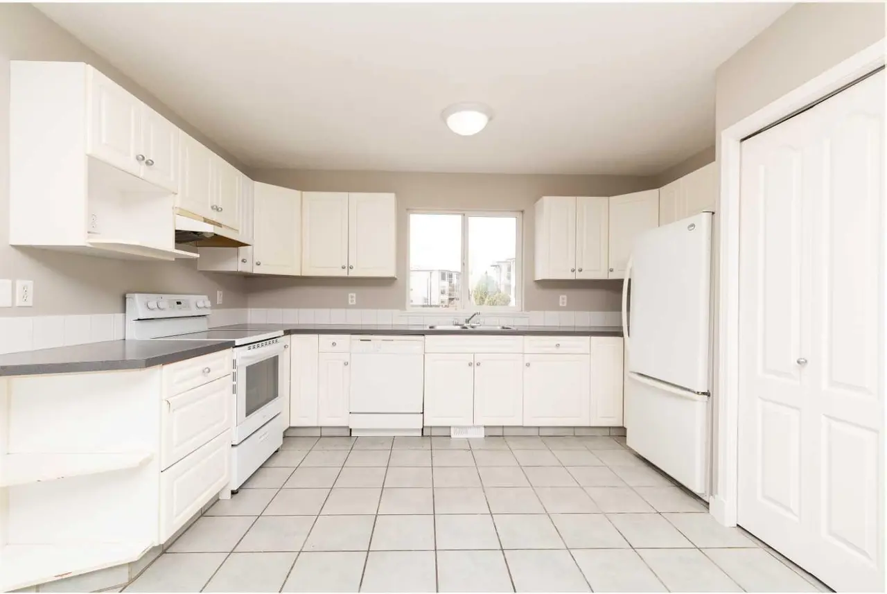 158 Jerry Potts Boulevard W