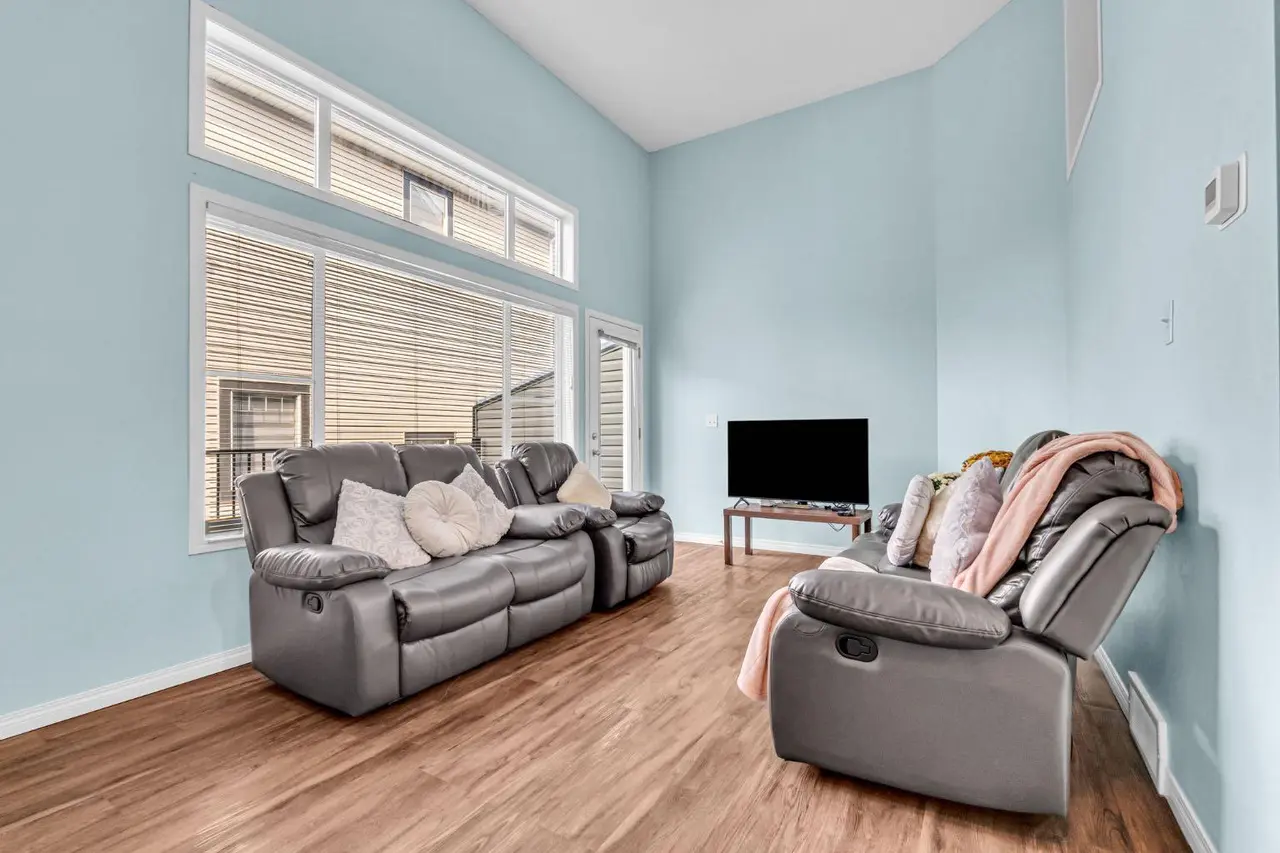 28 Everhollow Way SW