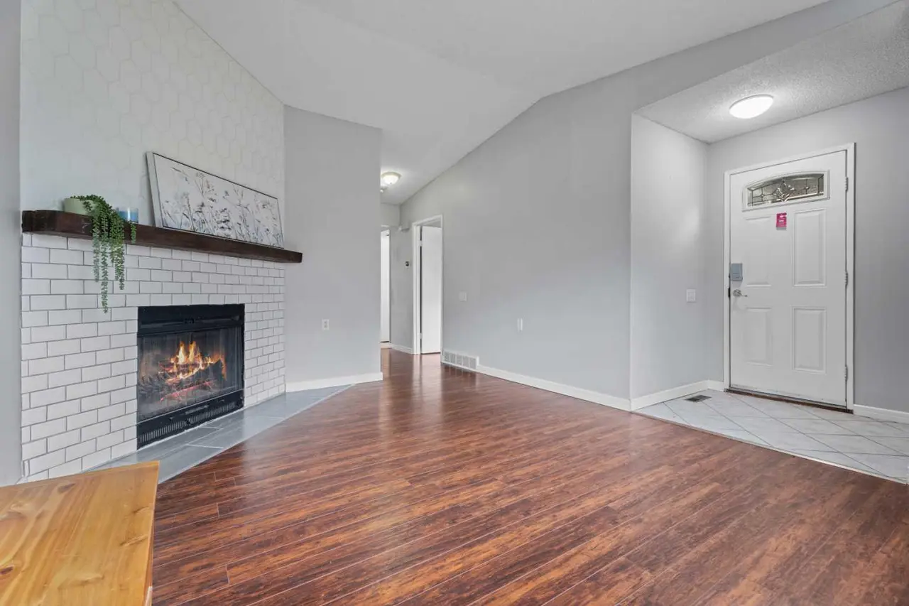 16, 7172 Coach Hill Road SW