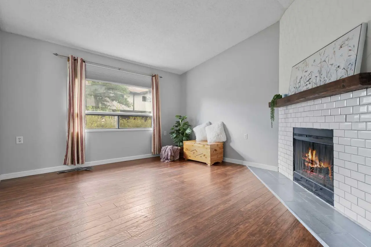 16, 7172 Coach Hill Road SW