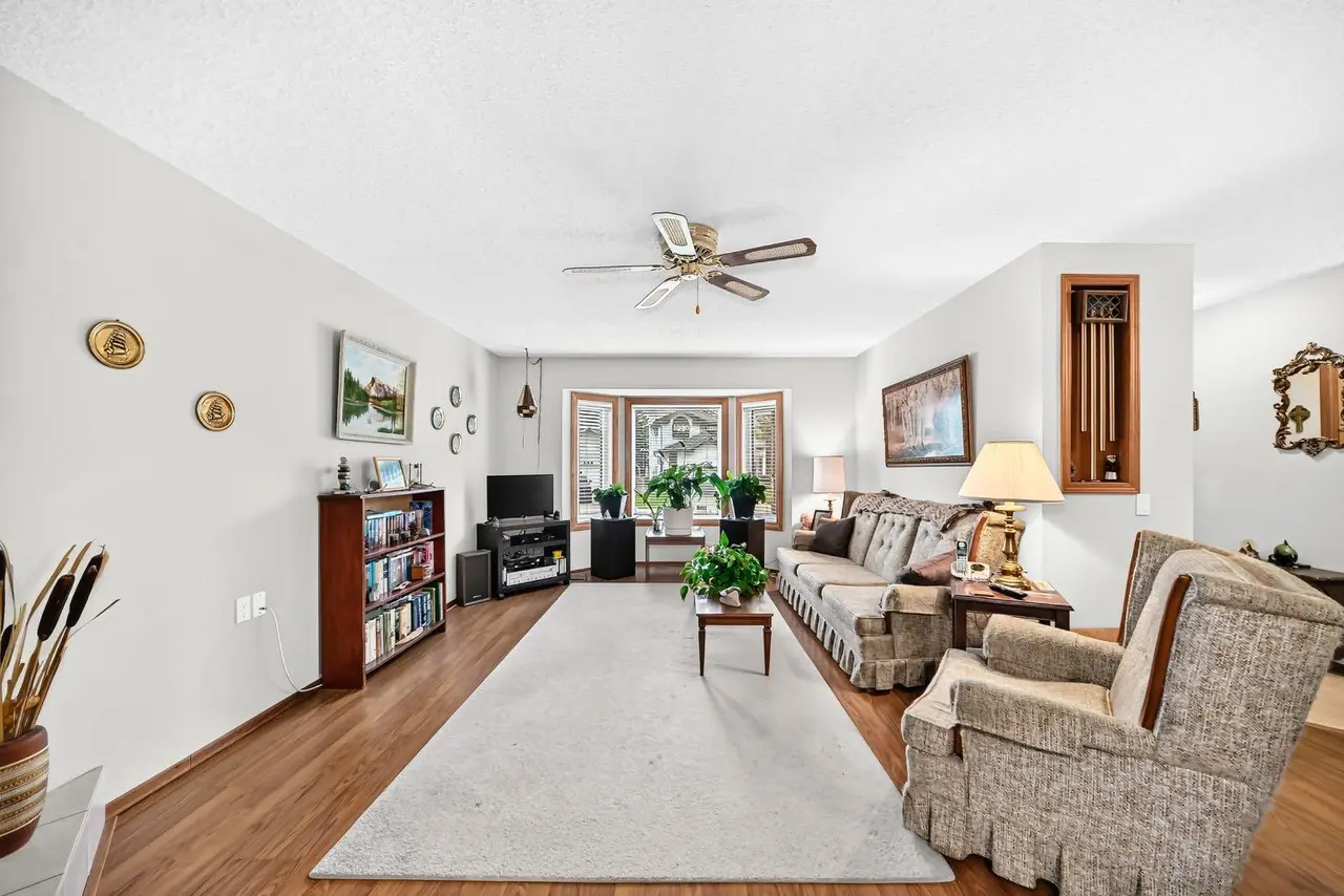272 Woodside Road NW