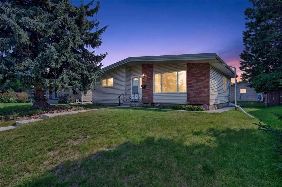 5048 Vanstone Crescent NW