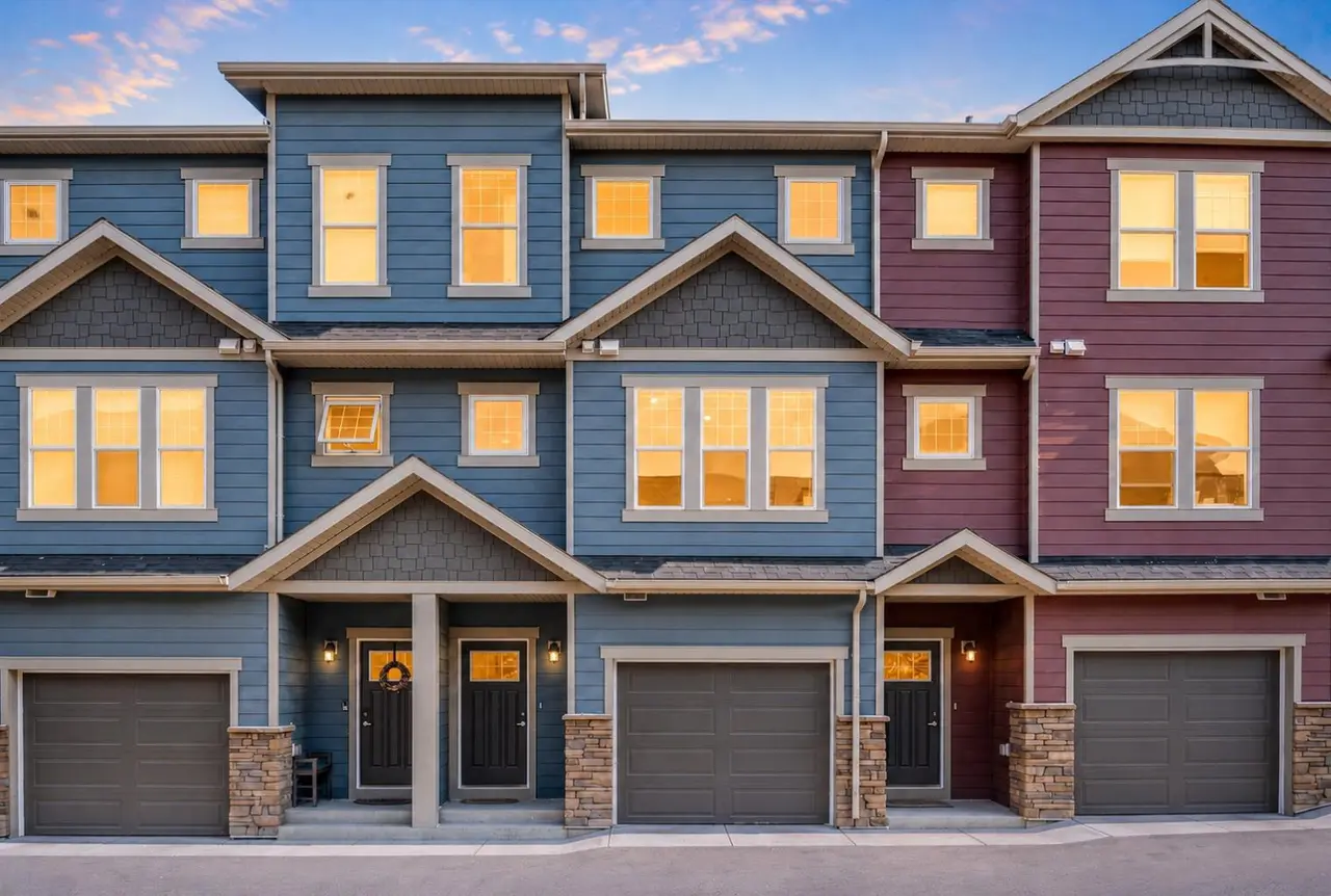 246 Cranbrook Square SE