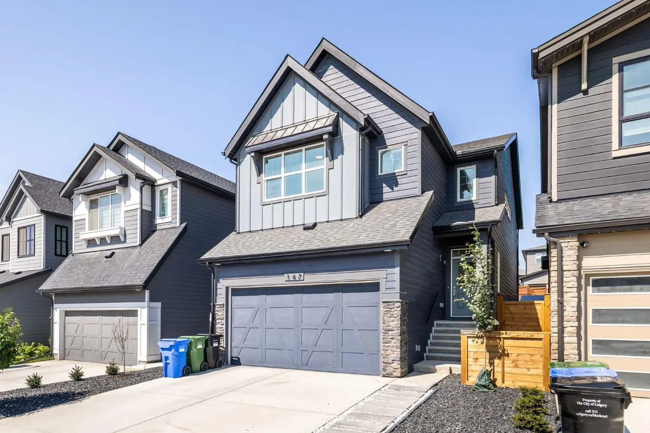 147 Royston Rise NW