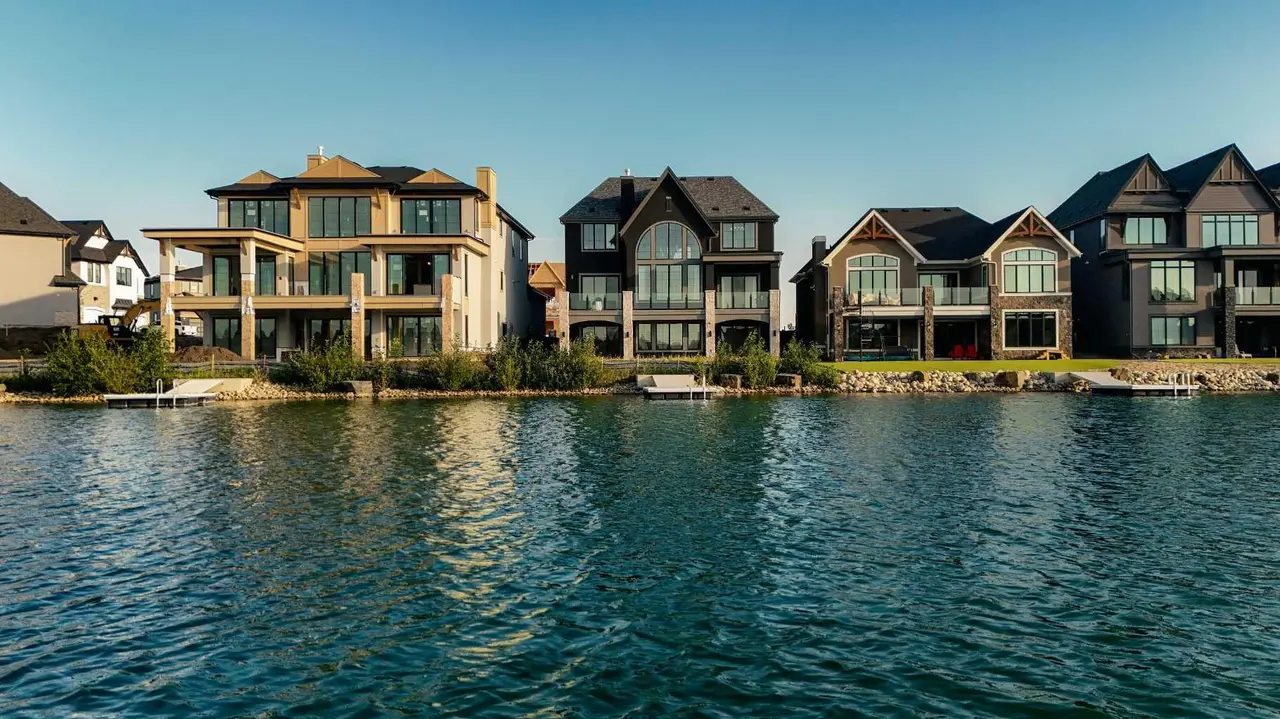 62 Marina Island SE