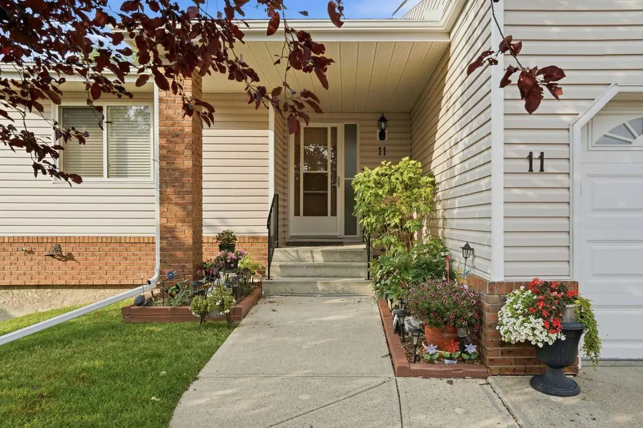 11 Macewan Park Heights NW