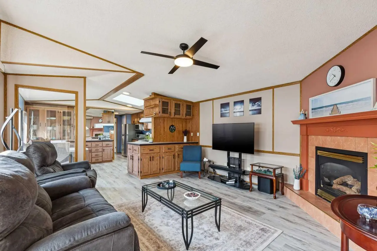 25 Erin Woods Circle SE