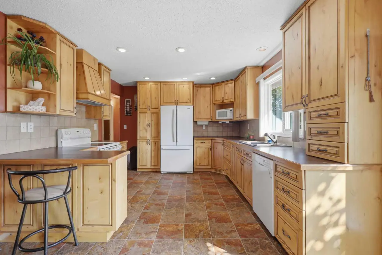 7 Halman Crescent 