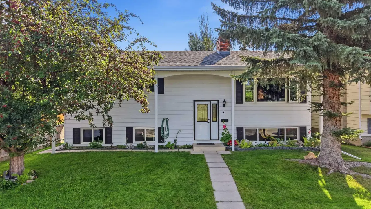 7 Halman Crescent 
