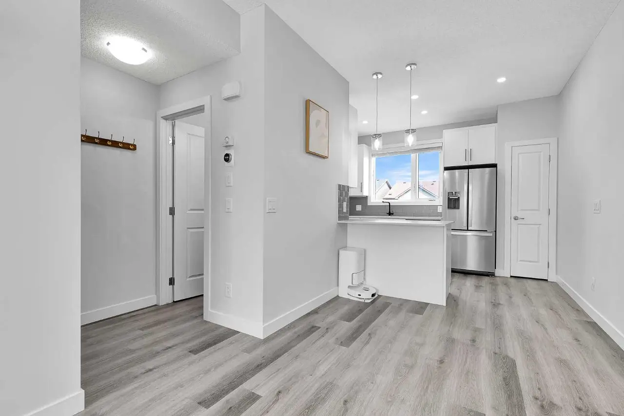 512, 16 Evanscrest Park NW