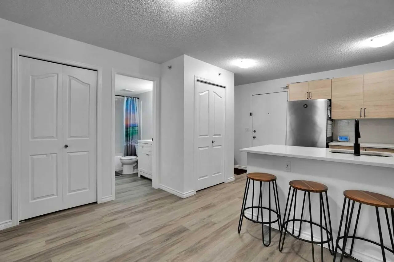 1407, 8 Bridlecrest Drive SW