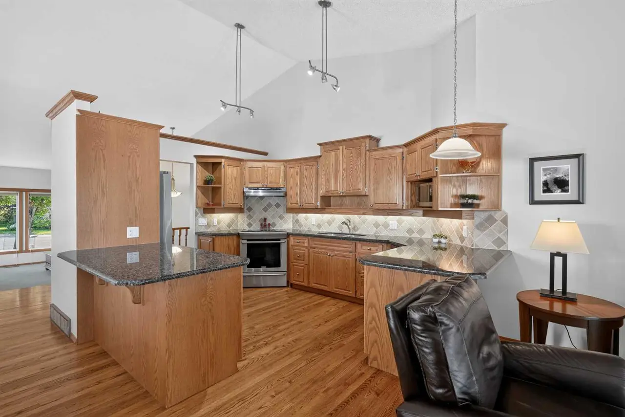 152 Waterstone Place SE