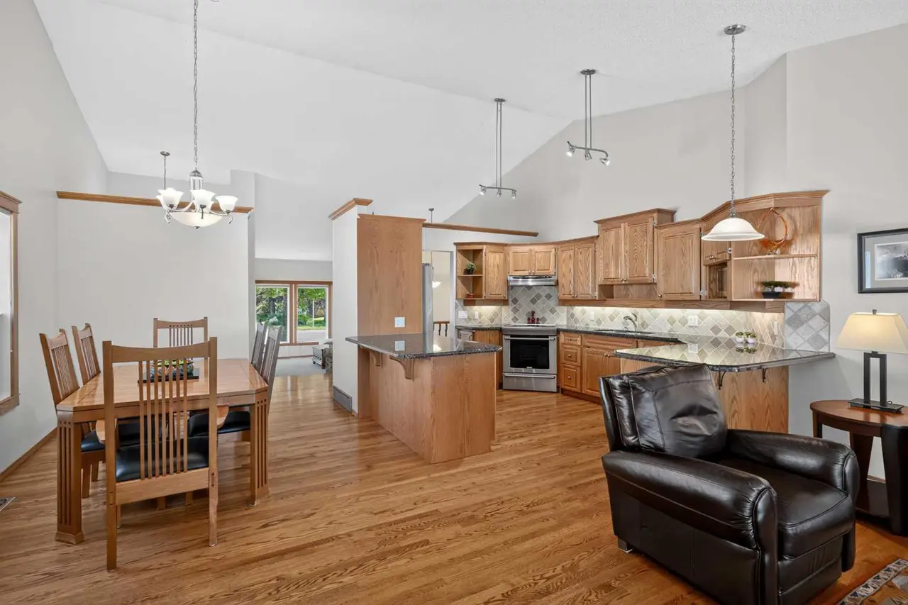 152 Waterstone Place SE