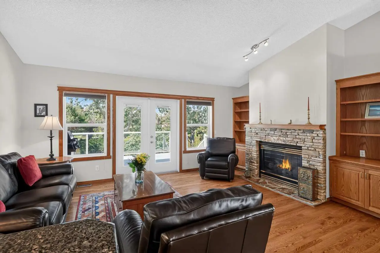 152 Waterstone Place SE