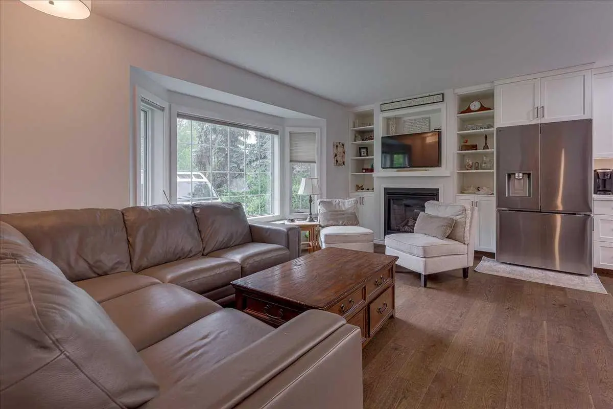 109 Selkirk Boulevard 