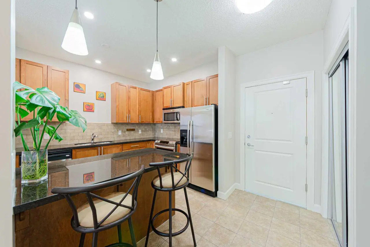 322, 88 Arbour Lake Road NW