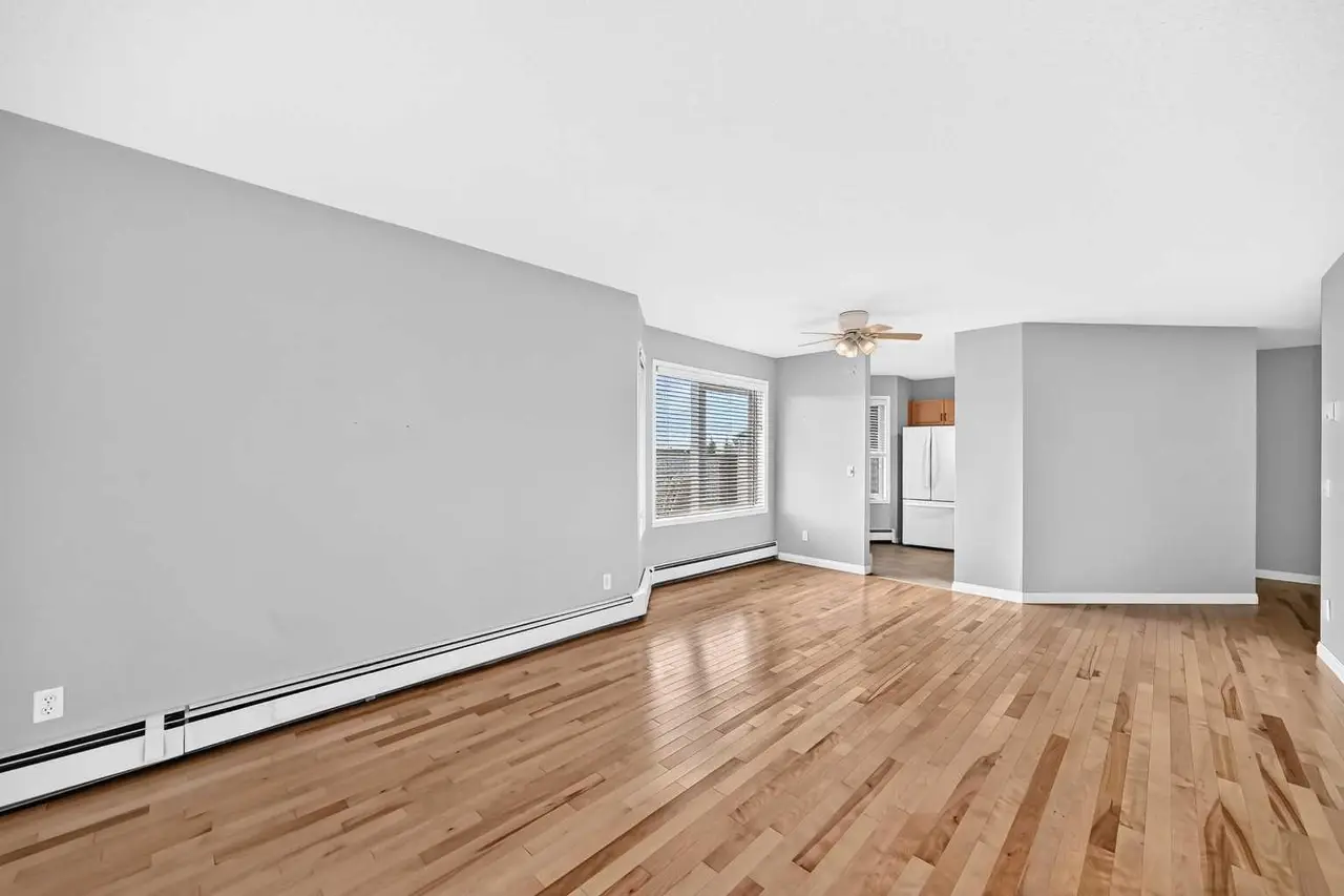 1109, 1109 Hawksbrow Point NW