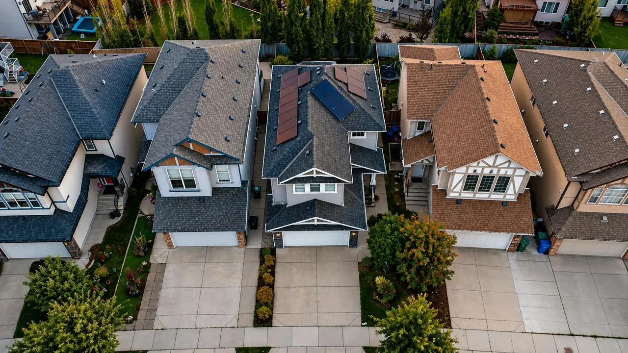 725 NEW BRIGHTON Drive SE