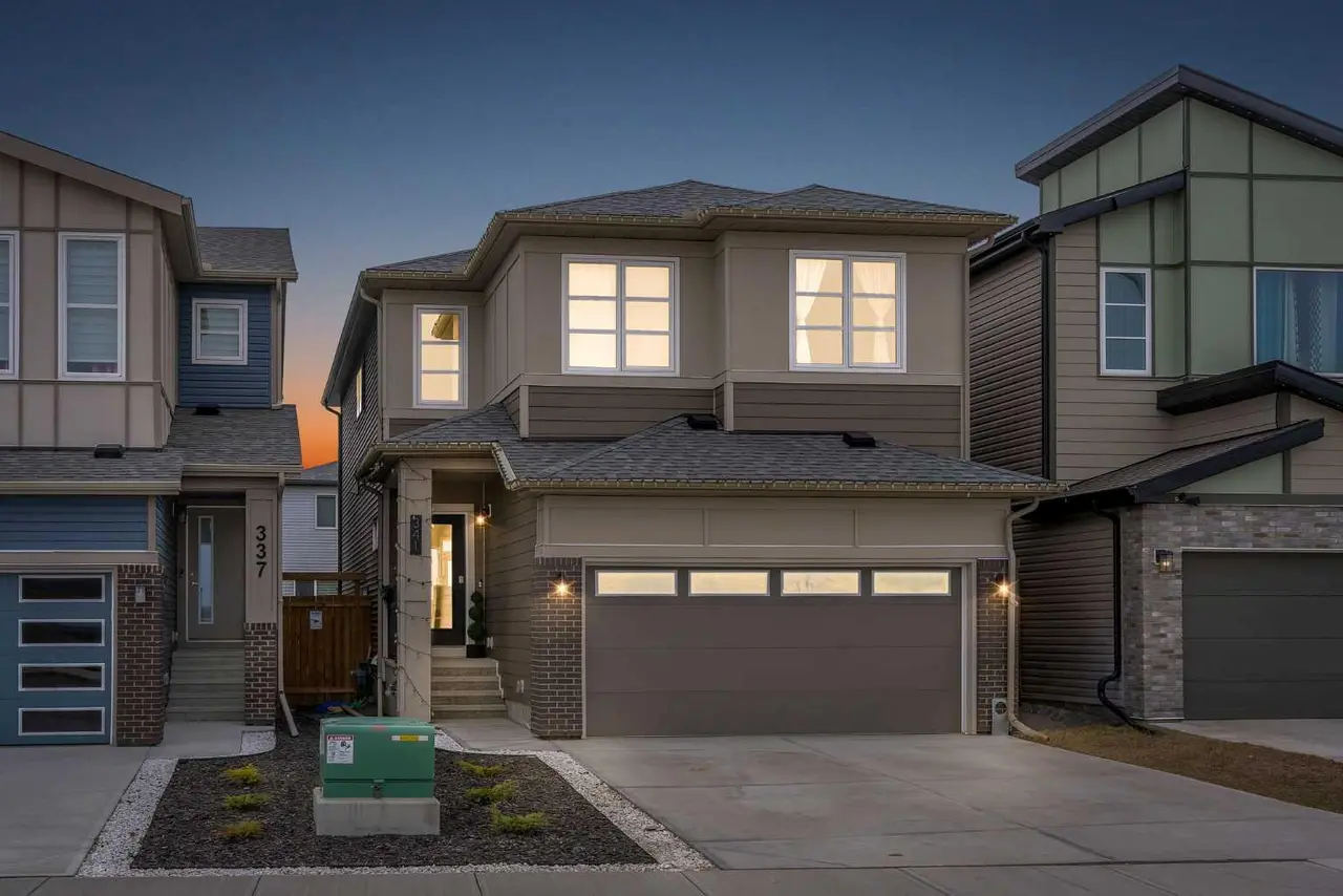 341 Walcrest View SE