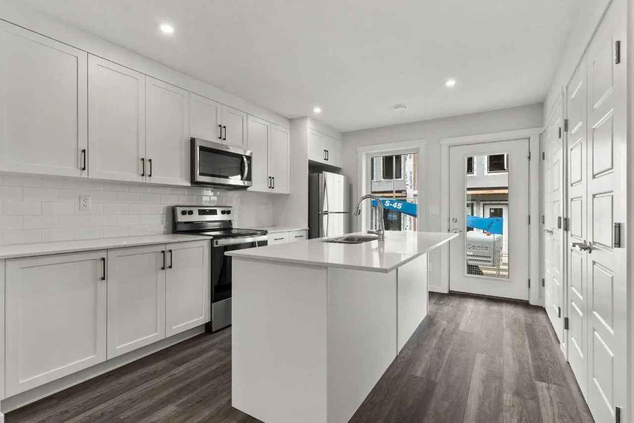 203, 40 Livingston Parade NE