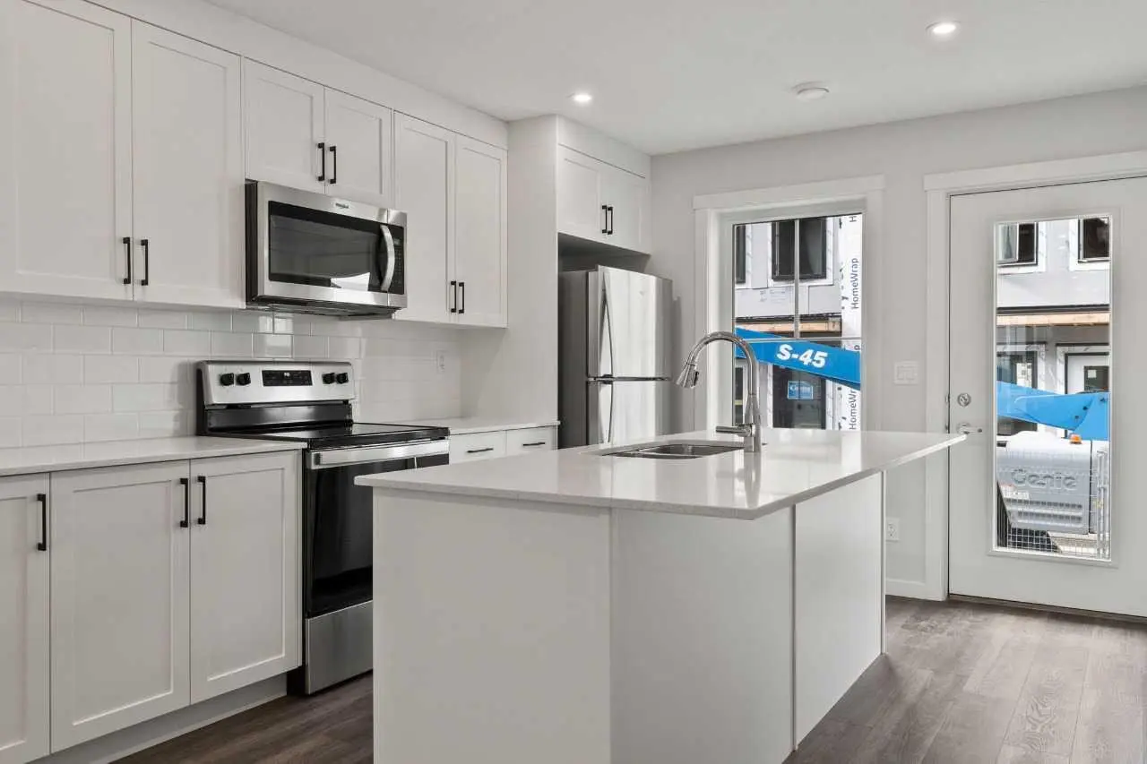 203, 40 Livingston Parade NE