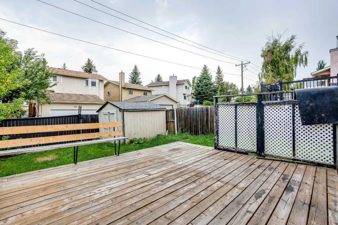 127 Shawinigan Drive SW