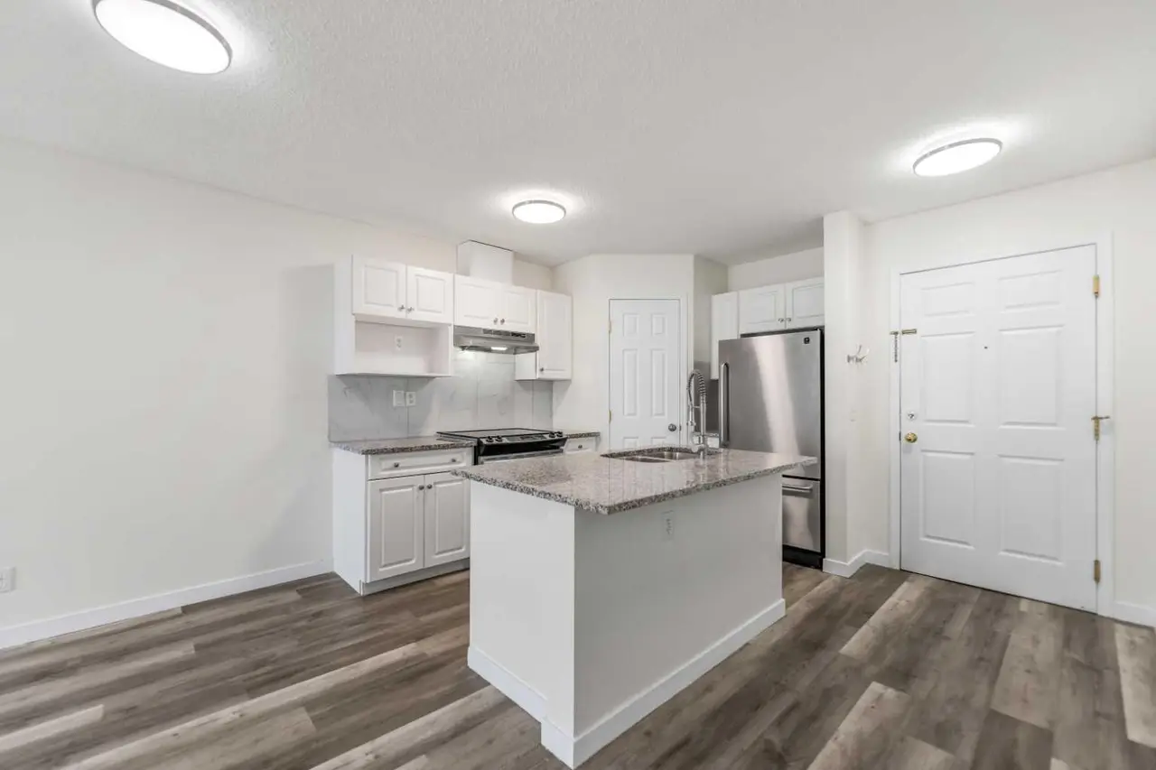 410, 290 Shawville Way SE