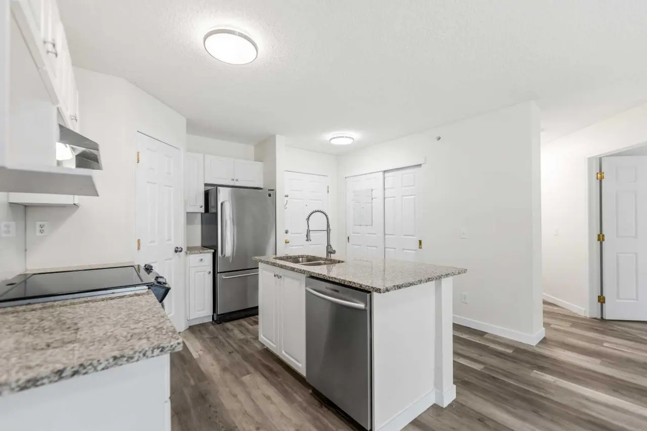 410, 290 Shawville Way SE