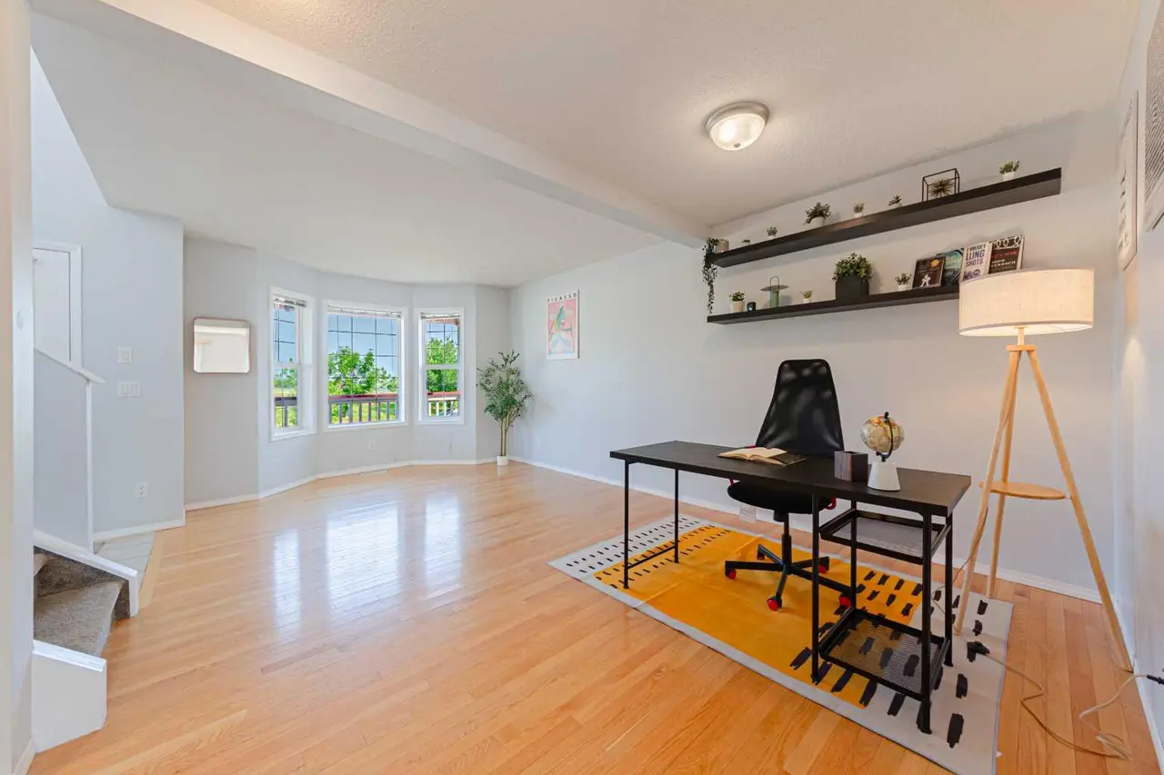 212 Hidden Hills Road NW
