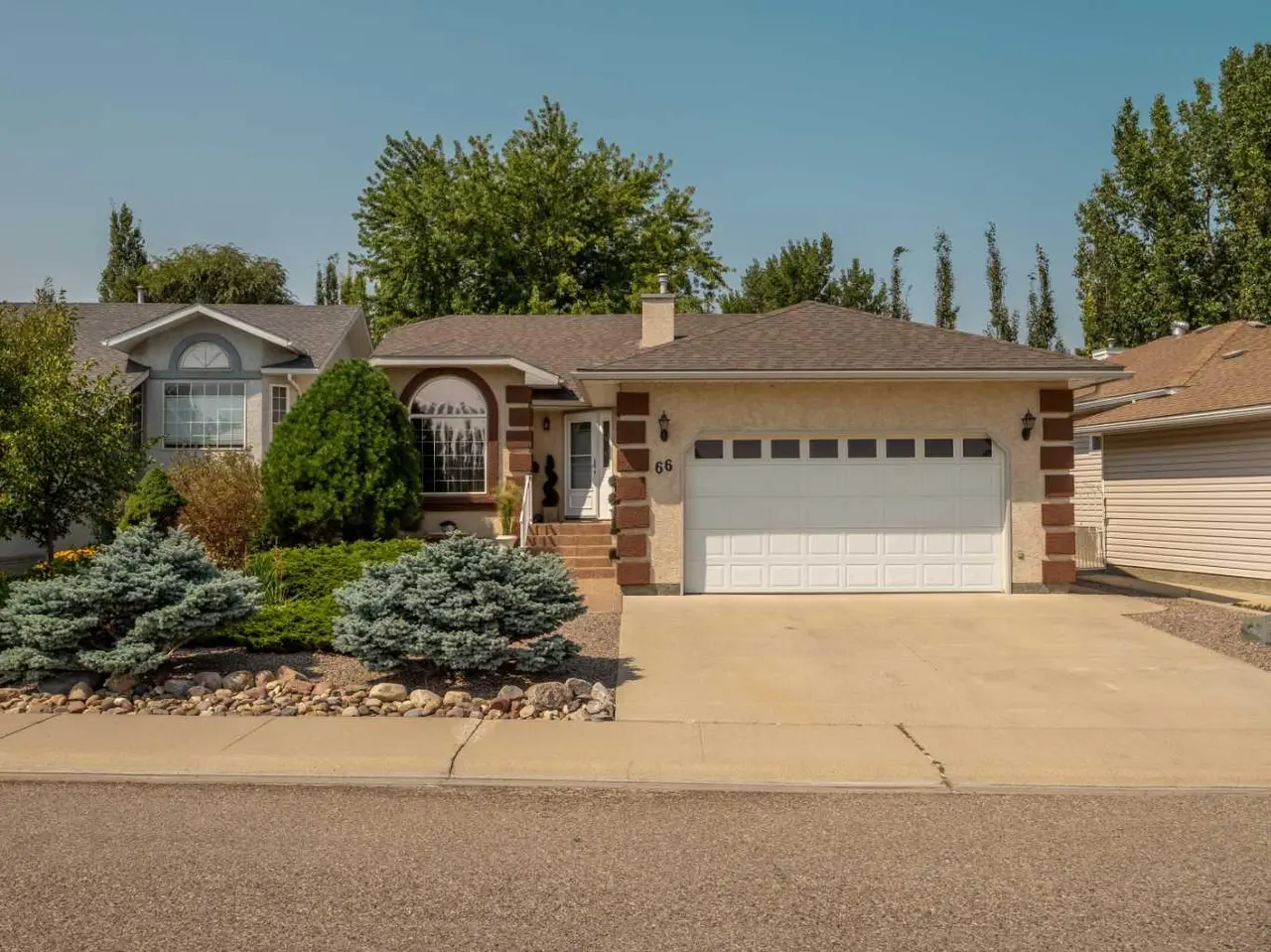 66 Heritage Road W