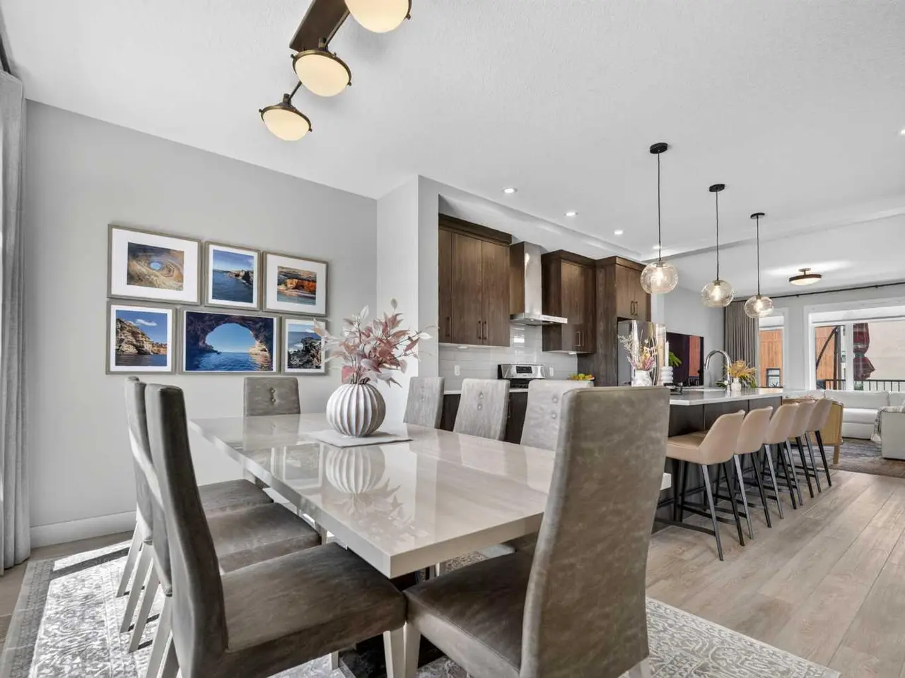 307 Royal Elm Road NW