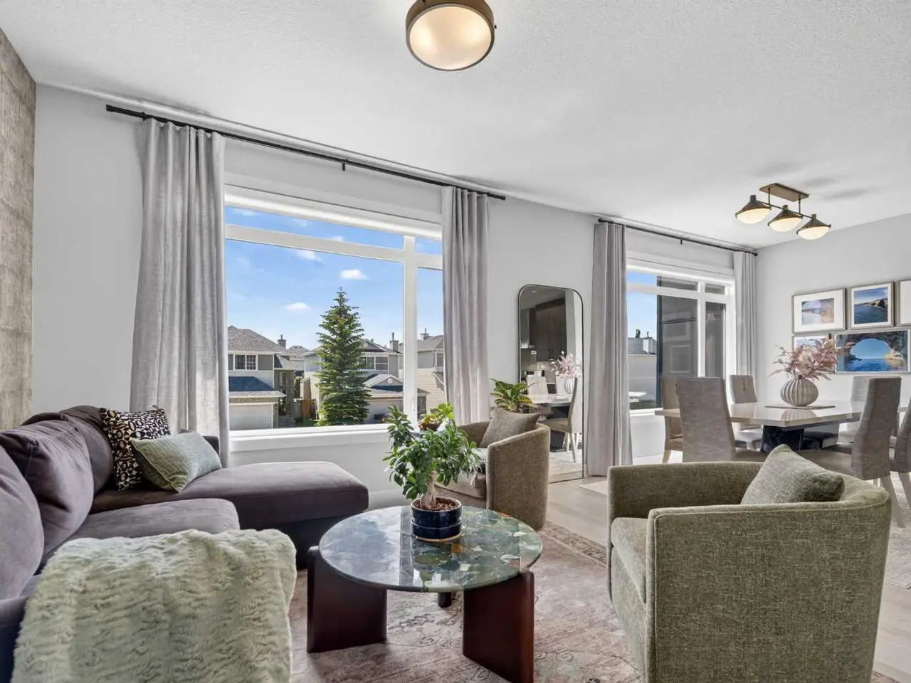 307 Royal Elm Road NW