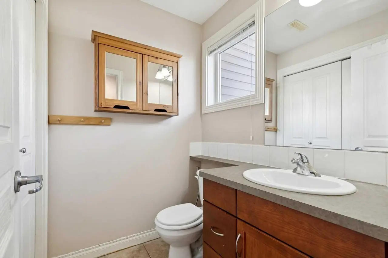 14, 169 Rockyledge View NW