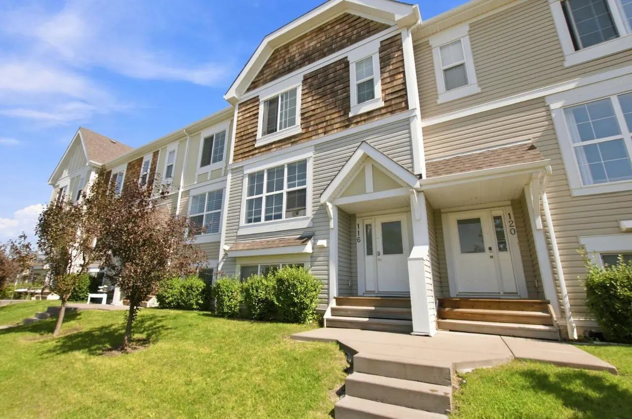 116, 130 New Brighton Way SE