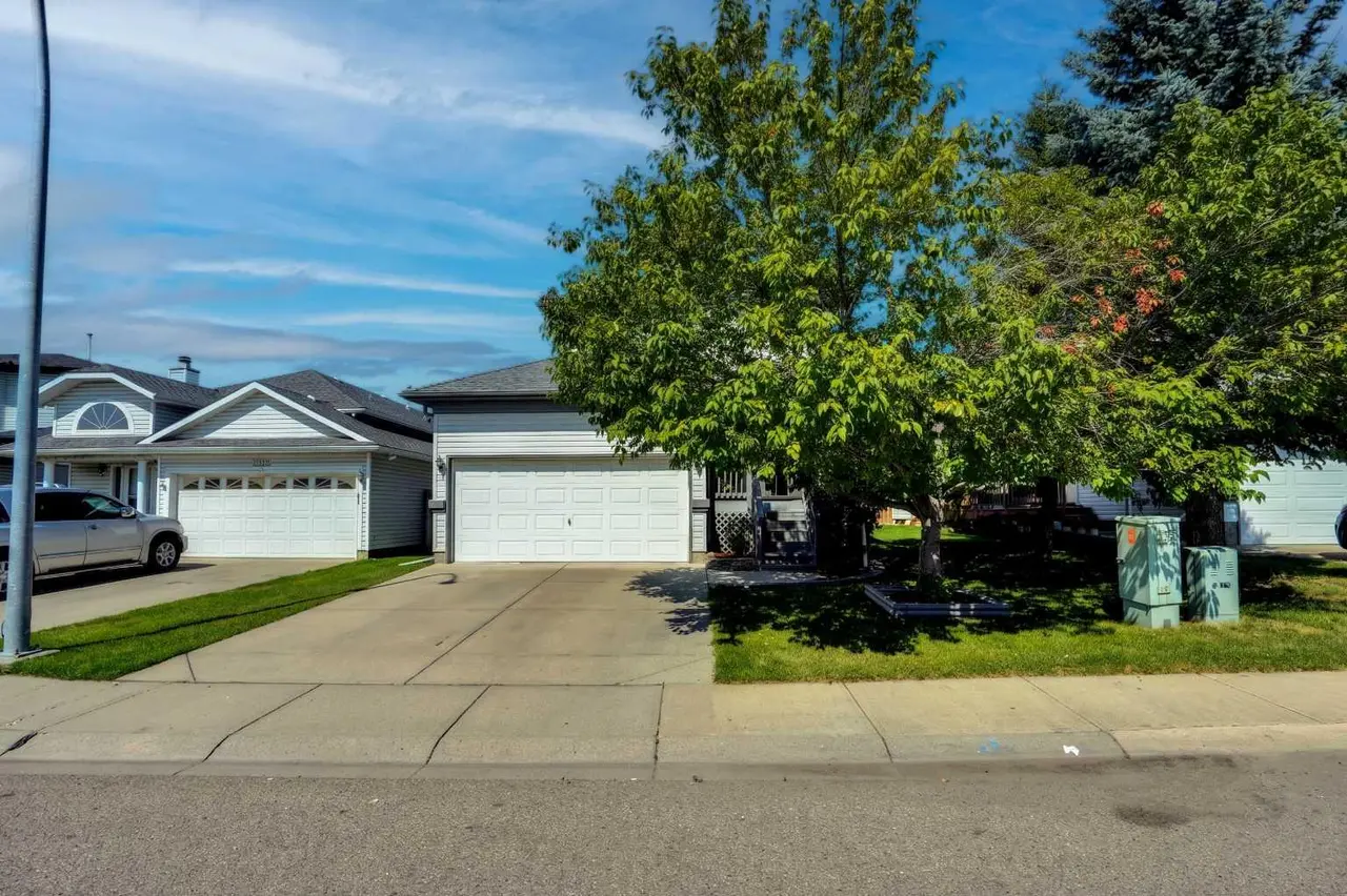 158 Saratoga Close NE