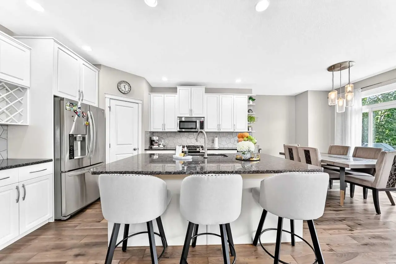 23 Everoak Bay SW