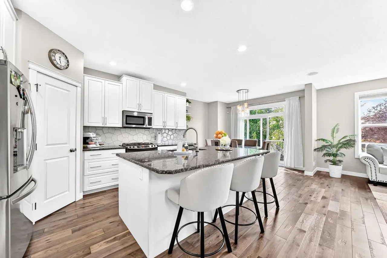 23 Everoak Bay SW