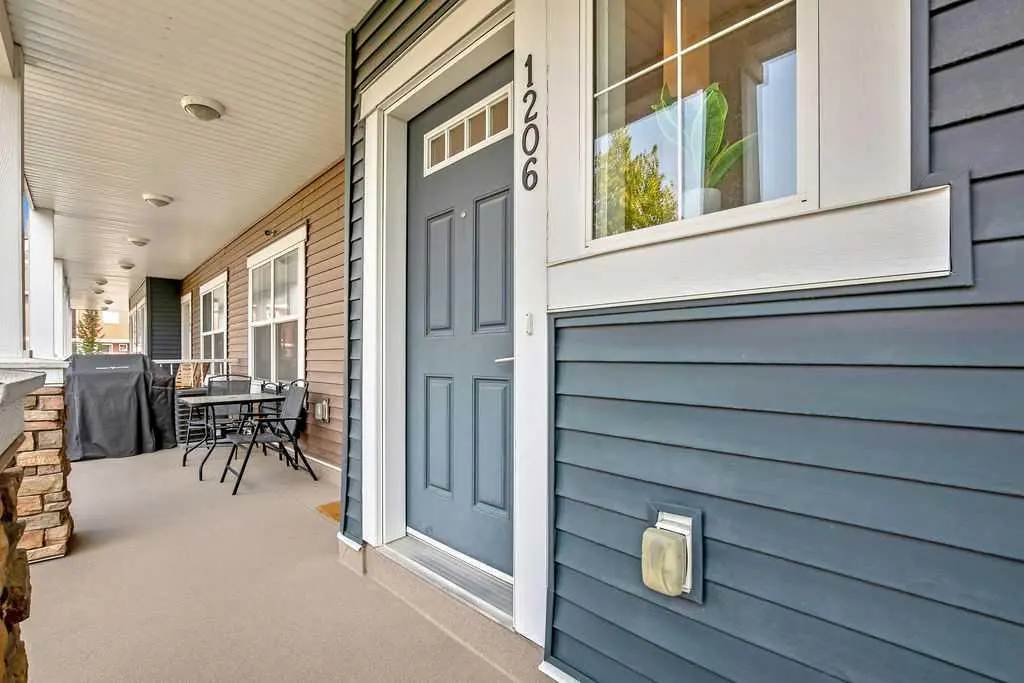 1206, 1225 Kings Heights Way SE