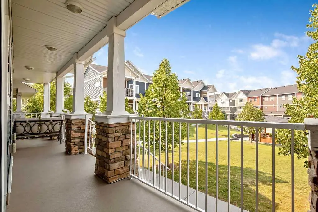 1206, 1225 Kings Heights Way SE