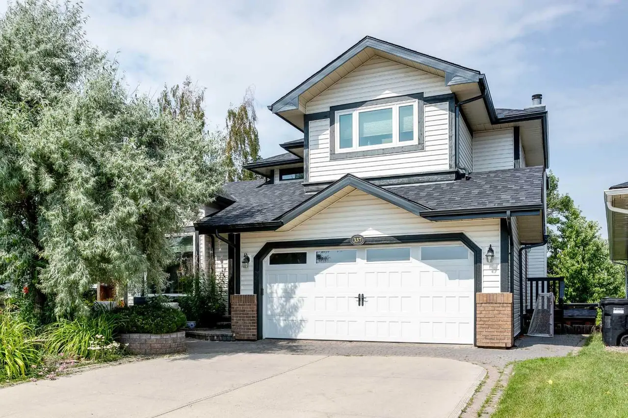 337 Sandringham Court NW
