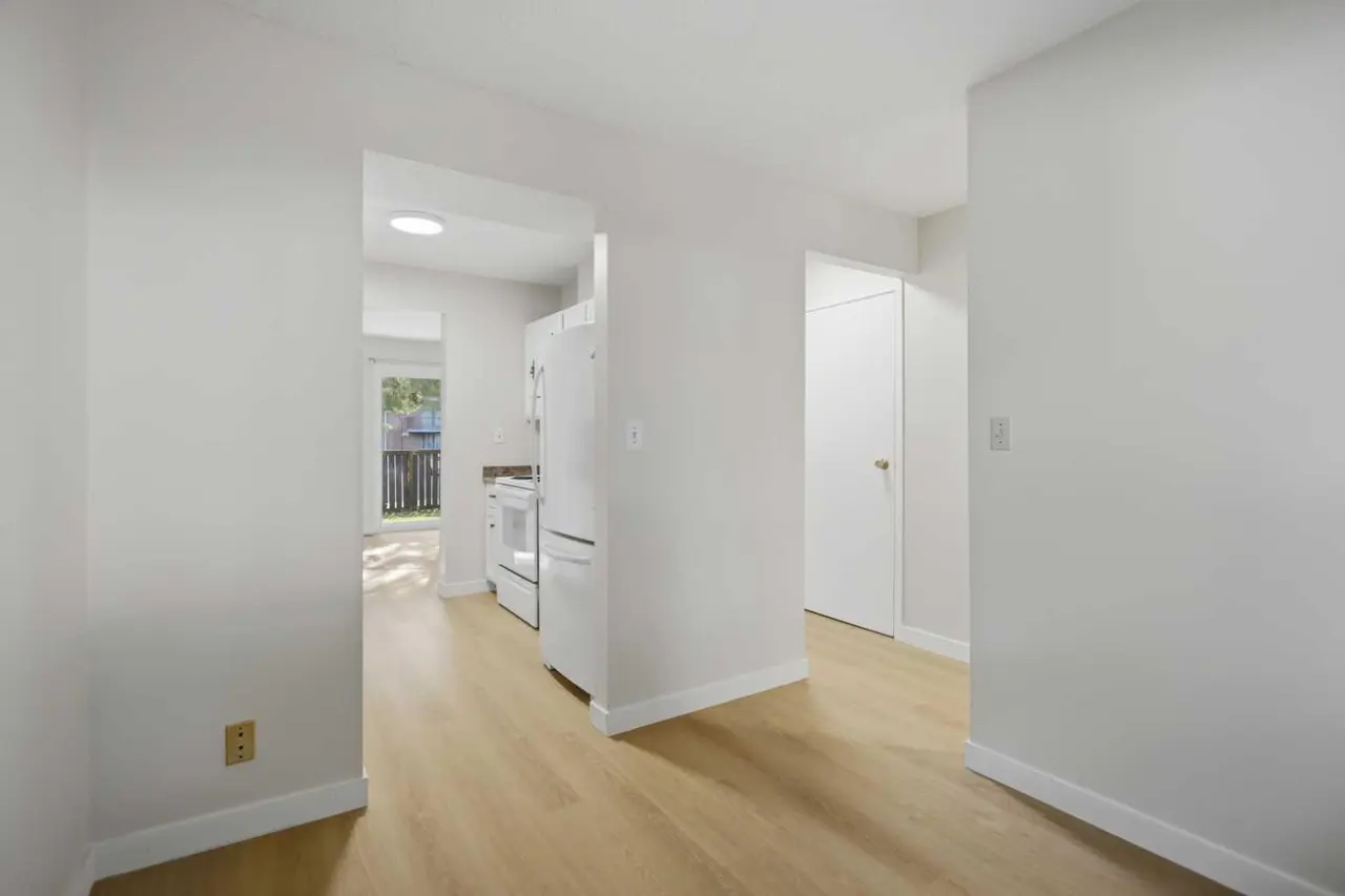 82, 5935 63 Street 