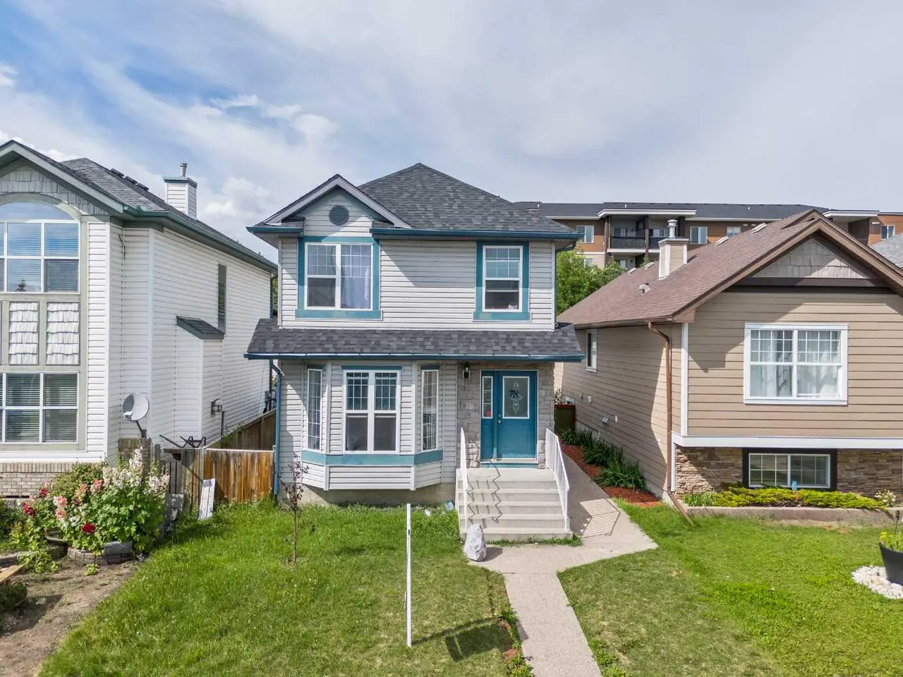 78 Tarington Place NE