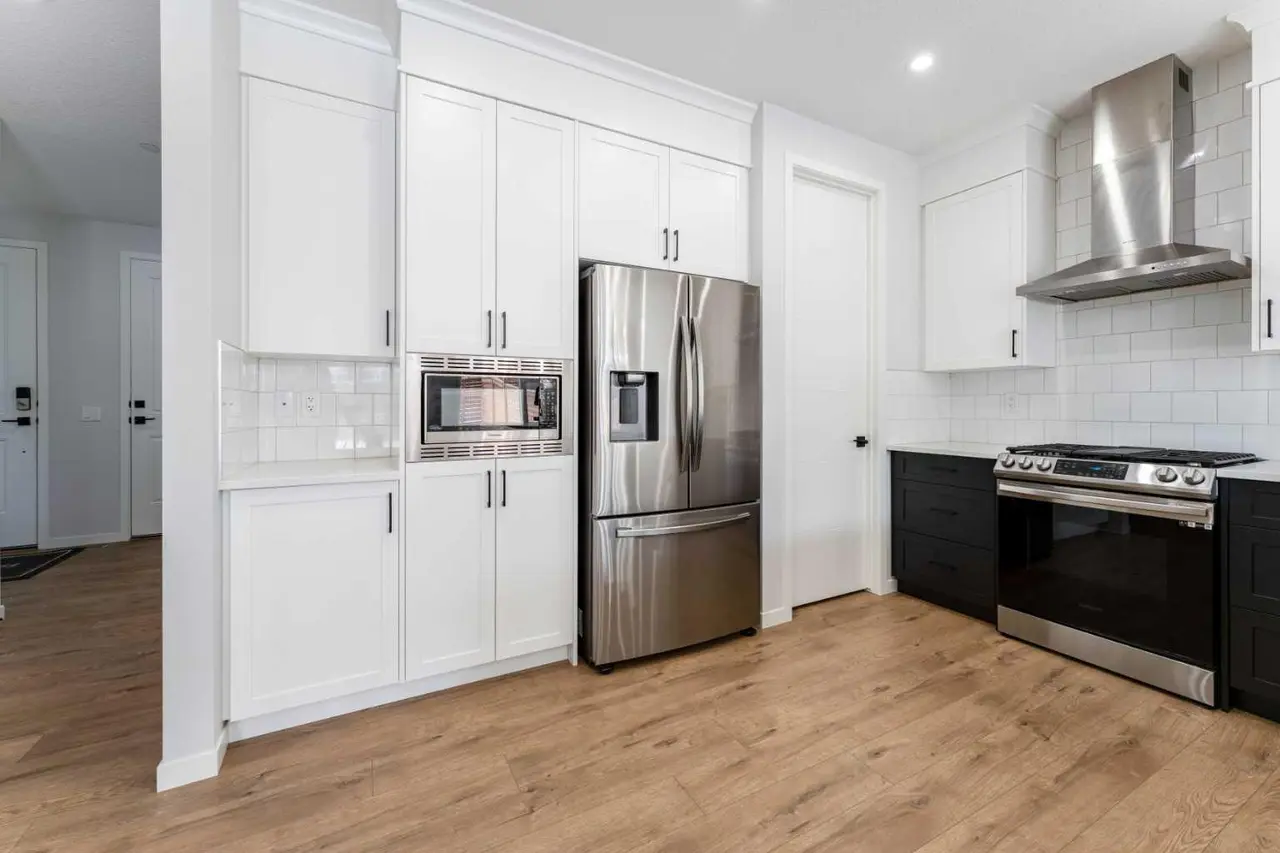 13 Calhoun Crescent NE