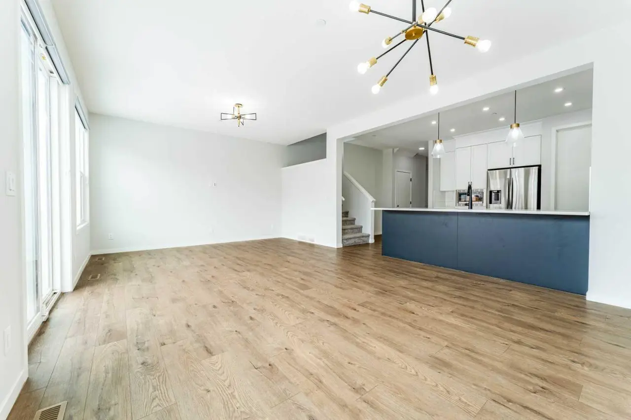 13 Calhoun Crescent NE