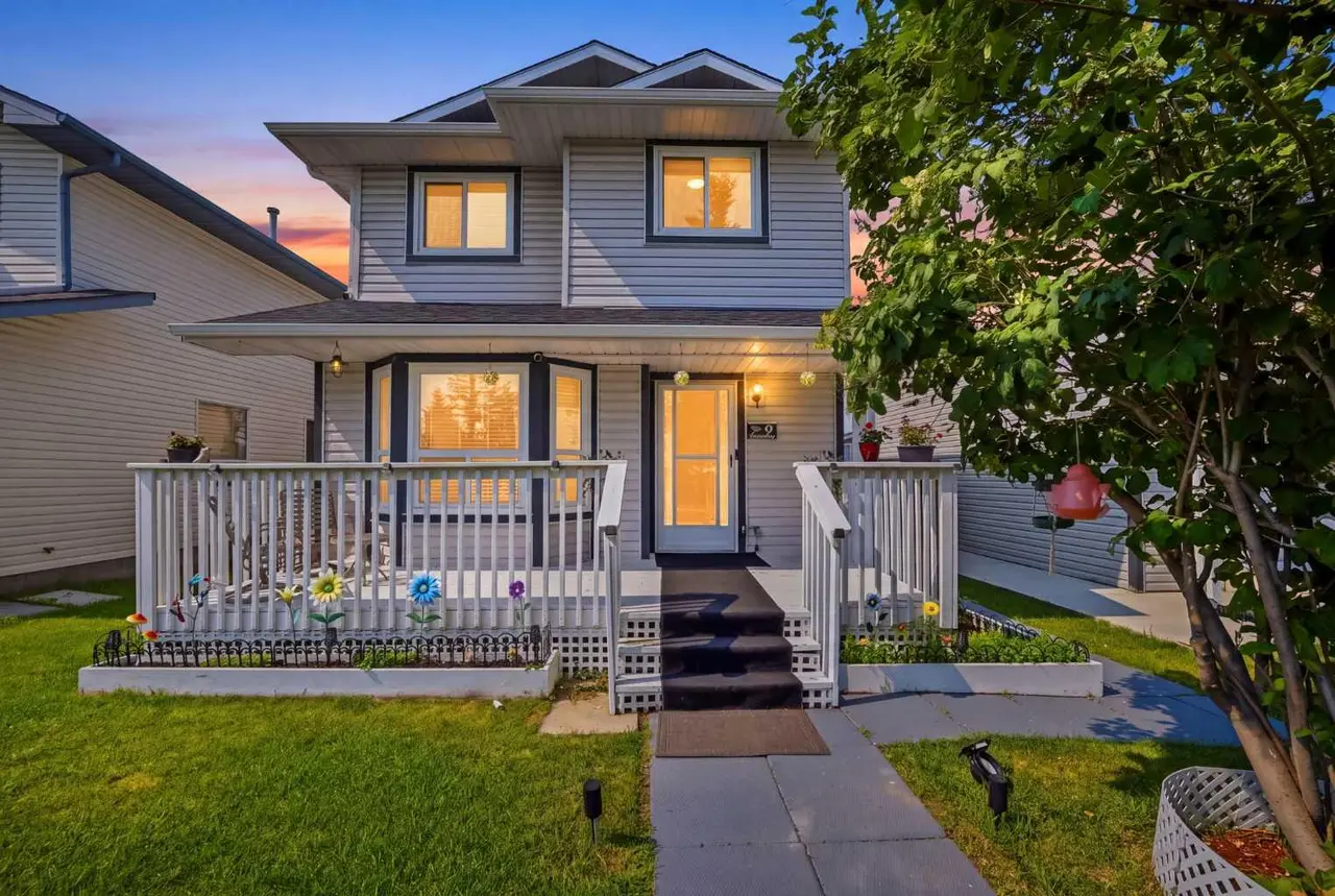 9 Martindale Crescent NE