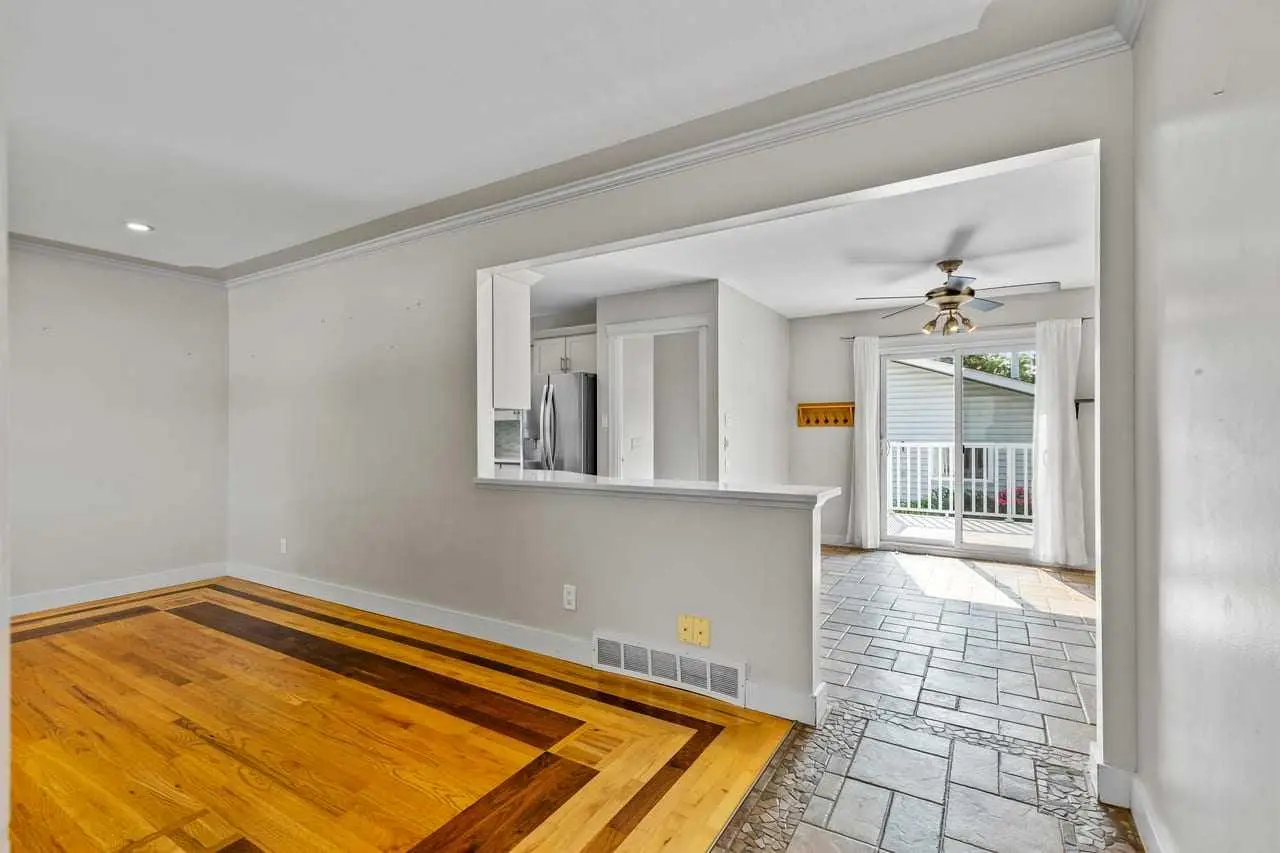 127 Fredson Drive SE