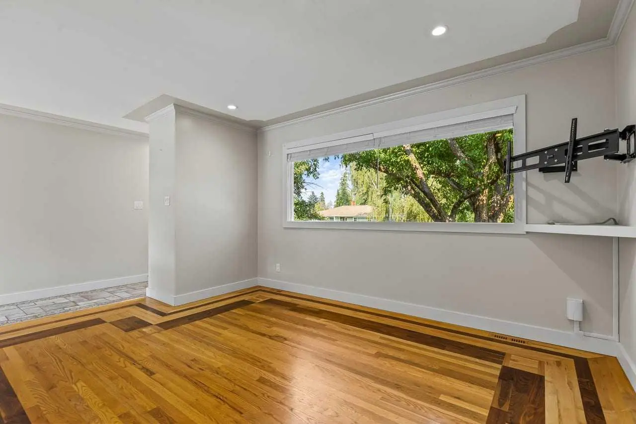 127 Fredson Drive SE