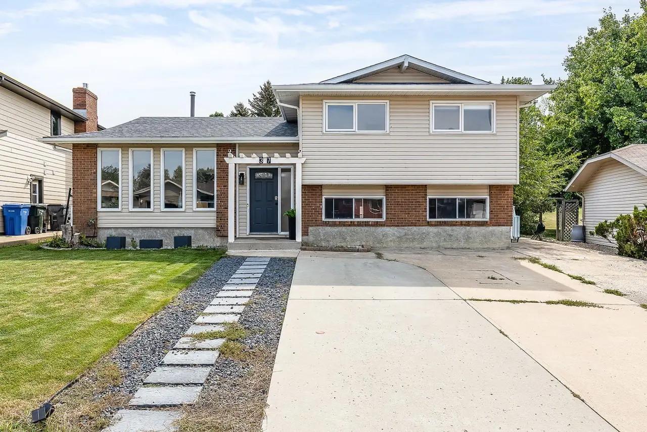 37 Sunflower Court SE